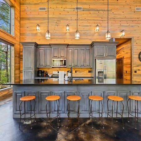 Luxury Cabin In The Woods With Hot Tub And Yard Games! 布罗肯鲍 外观 照片