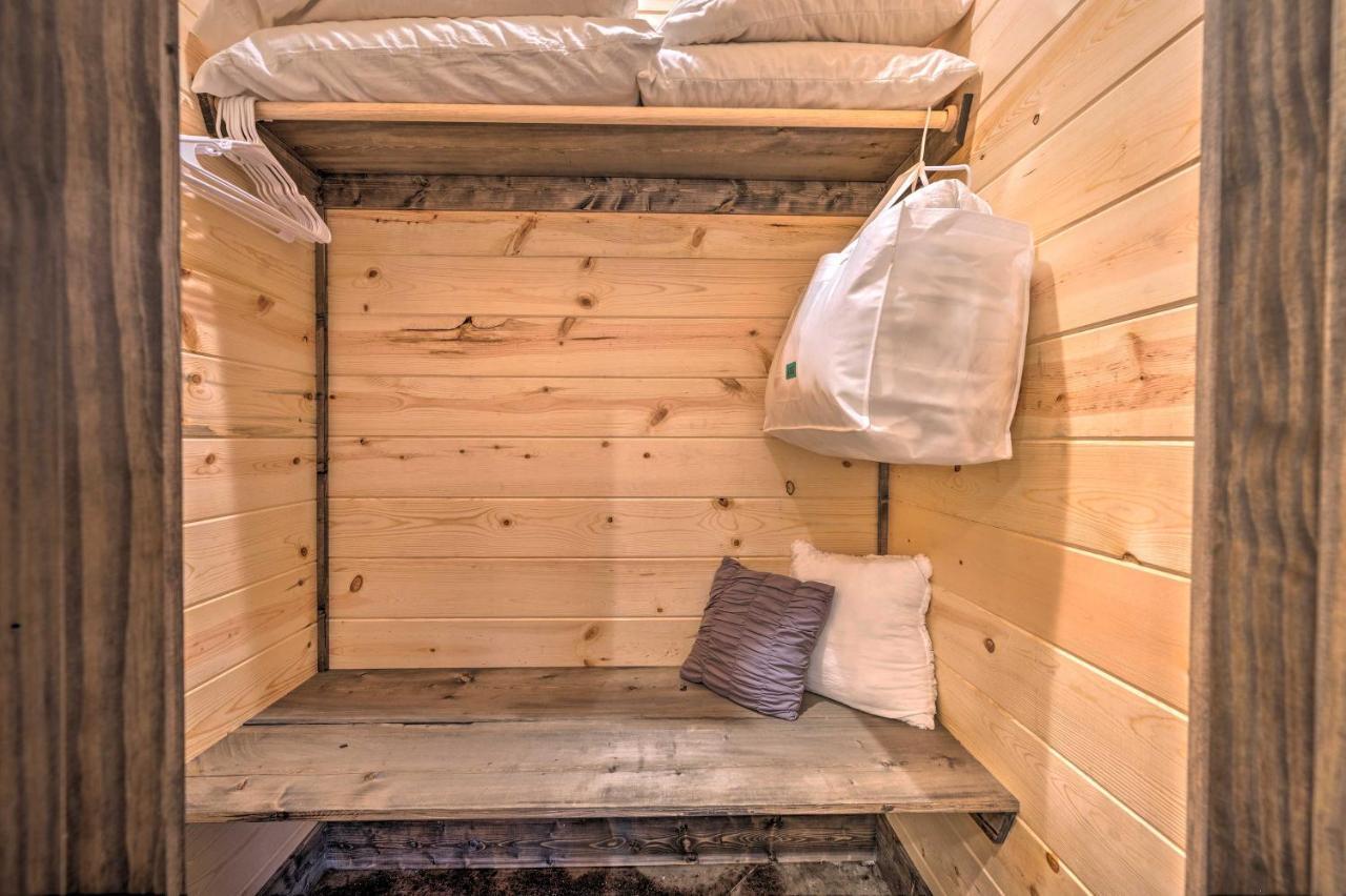 Luxury Cabin In The Woods With Hot Tub And Yard Games! 布罗肯鲍 外观 照片