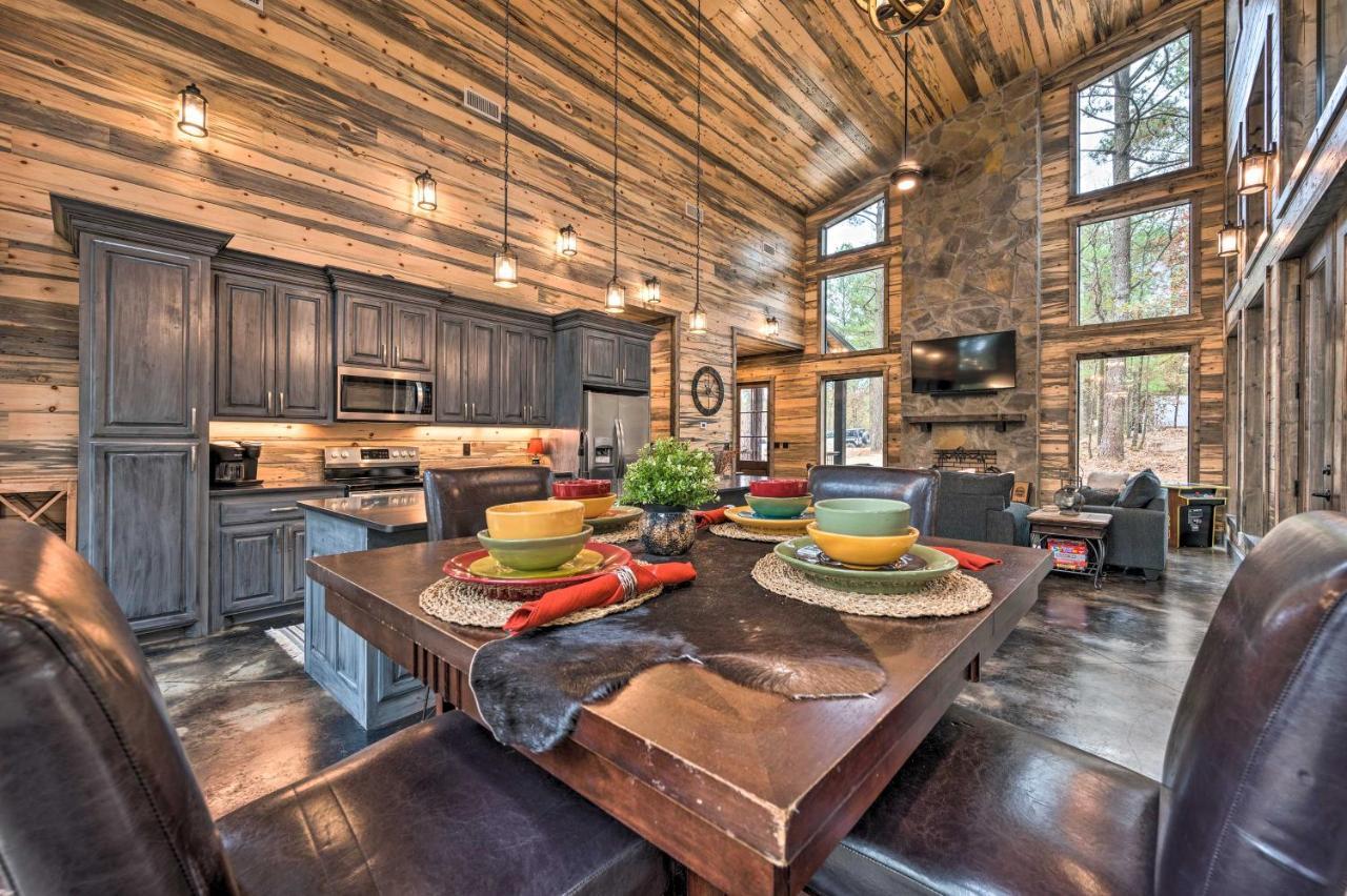 Luxury Cabin In The Woods With Hot Tub And Yard Games! 布罗肯鲍 外观 照片