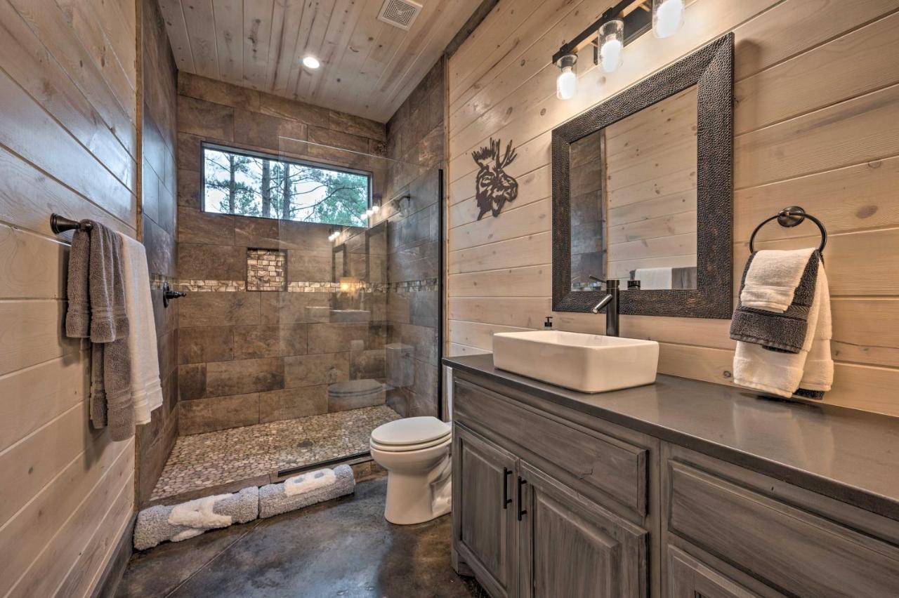 Luxury Cabin In The Woods With Hot Tub And Yard Games! 布罗肯鲍 外观 照片